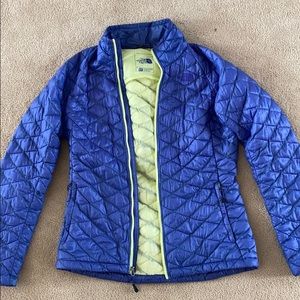 North face thermoball puffer coat